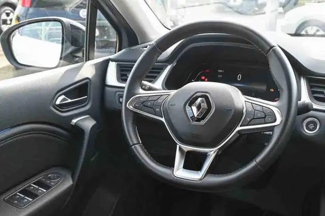 Renault Captur view 12