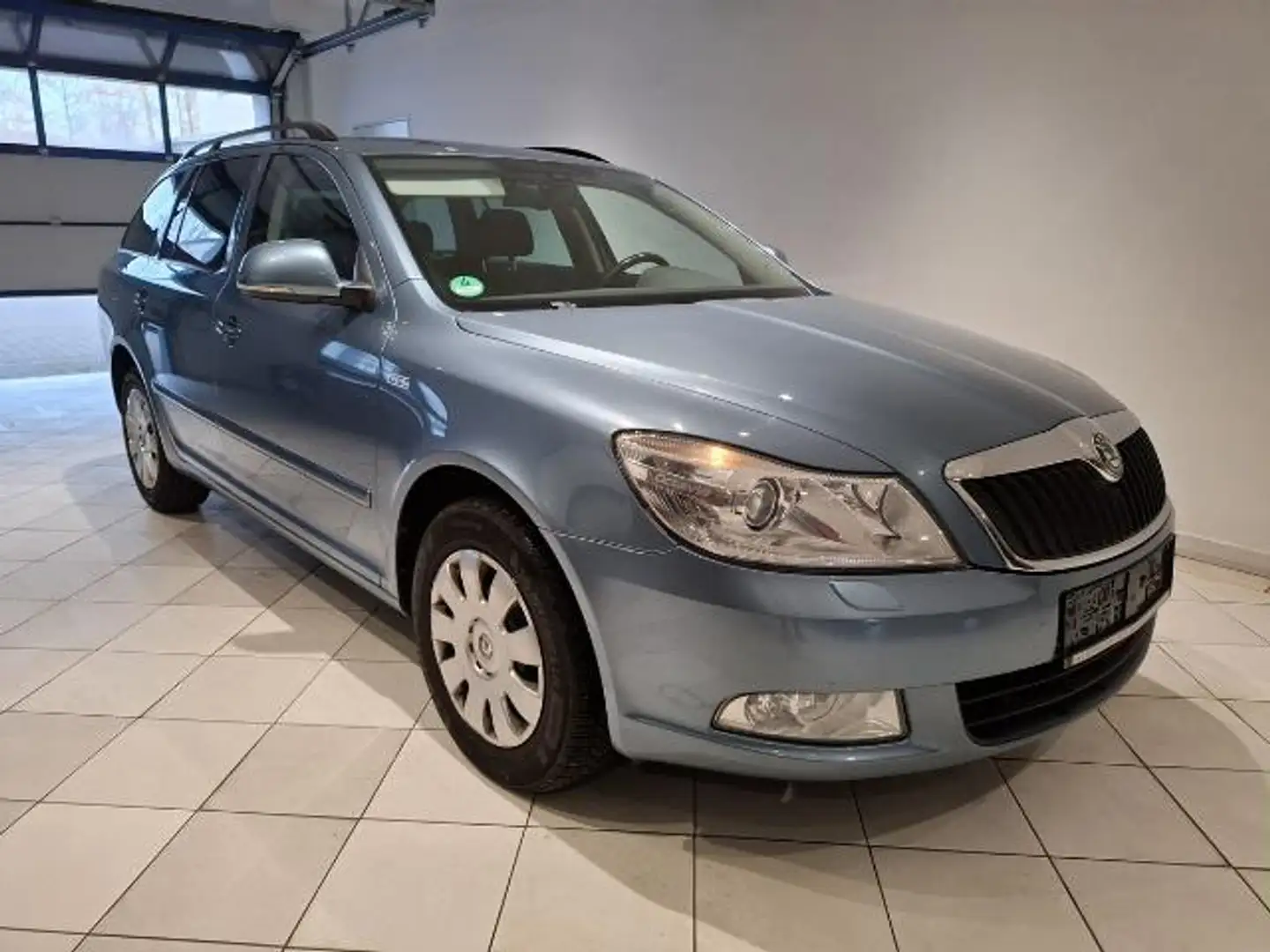 Skoda Octavia Combi Family BI-XENON NAVI SHZ AHK Klimaautomatik Blau - 1