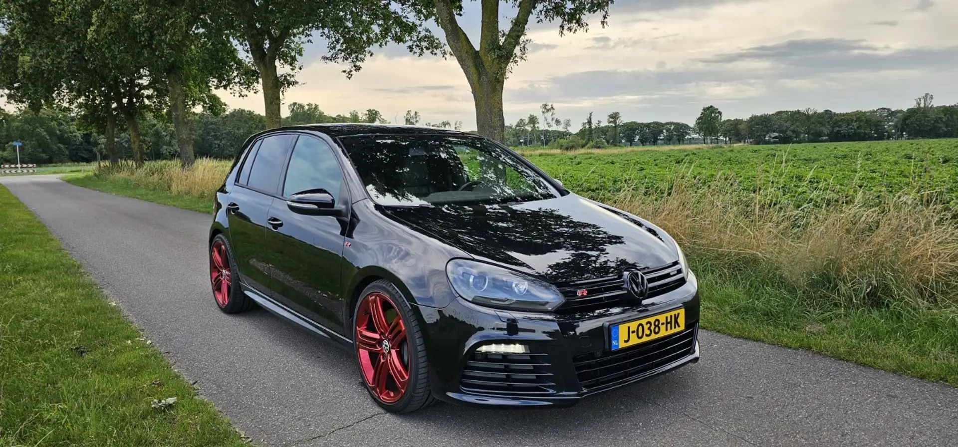 Volkswagen Golf 2.0 R 4-Motion Zwart - 1