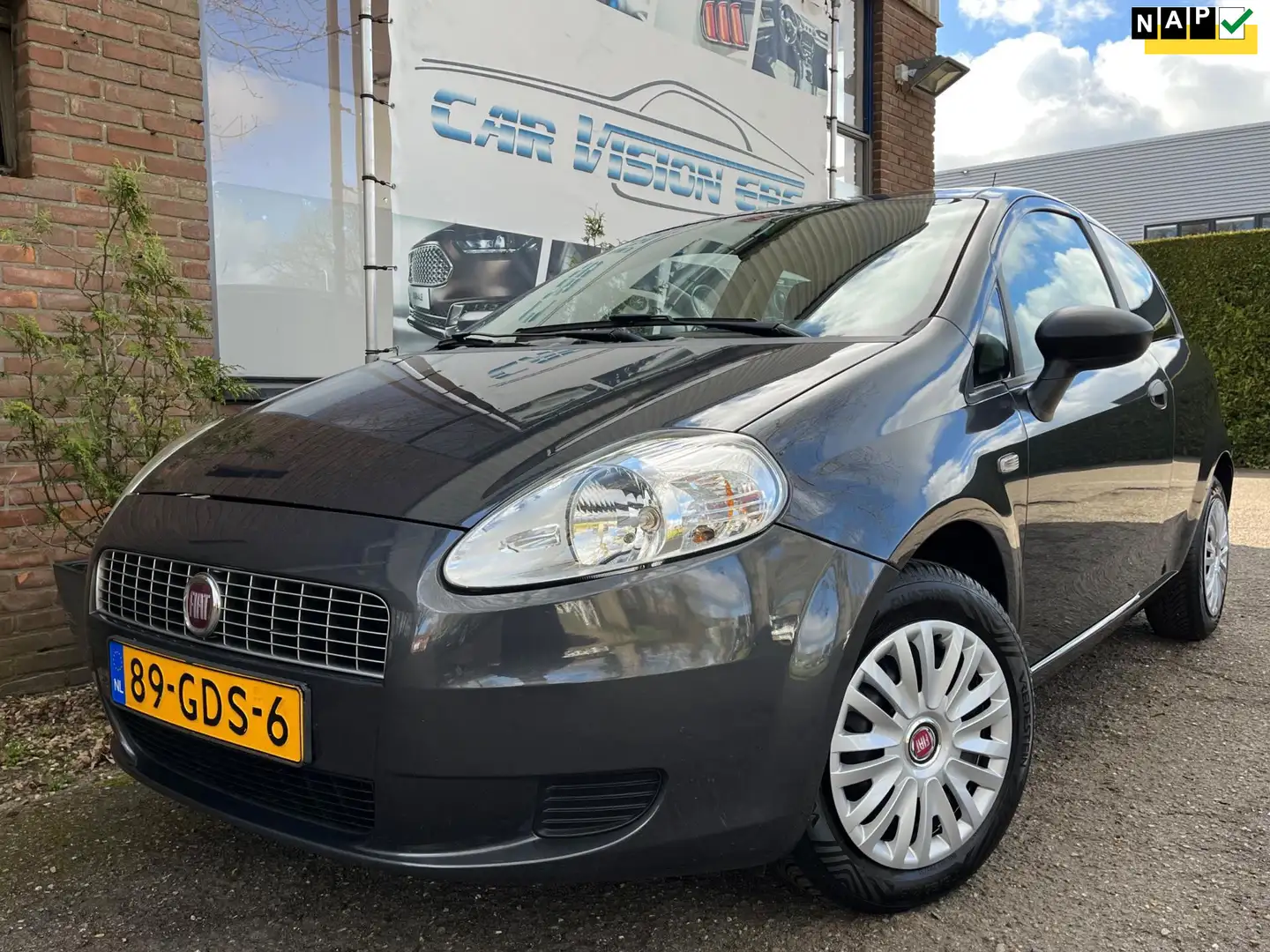 Fiat Grande Punto 1.2 Active|Airco|D-riem vv| Gris - 1