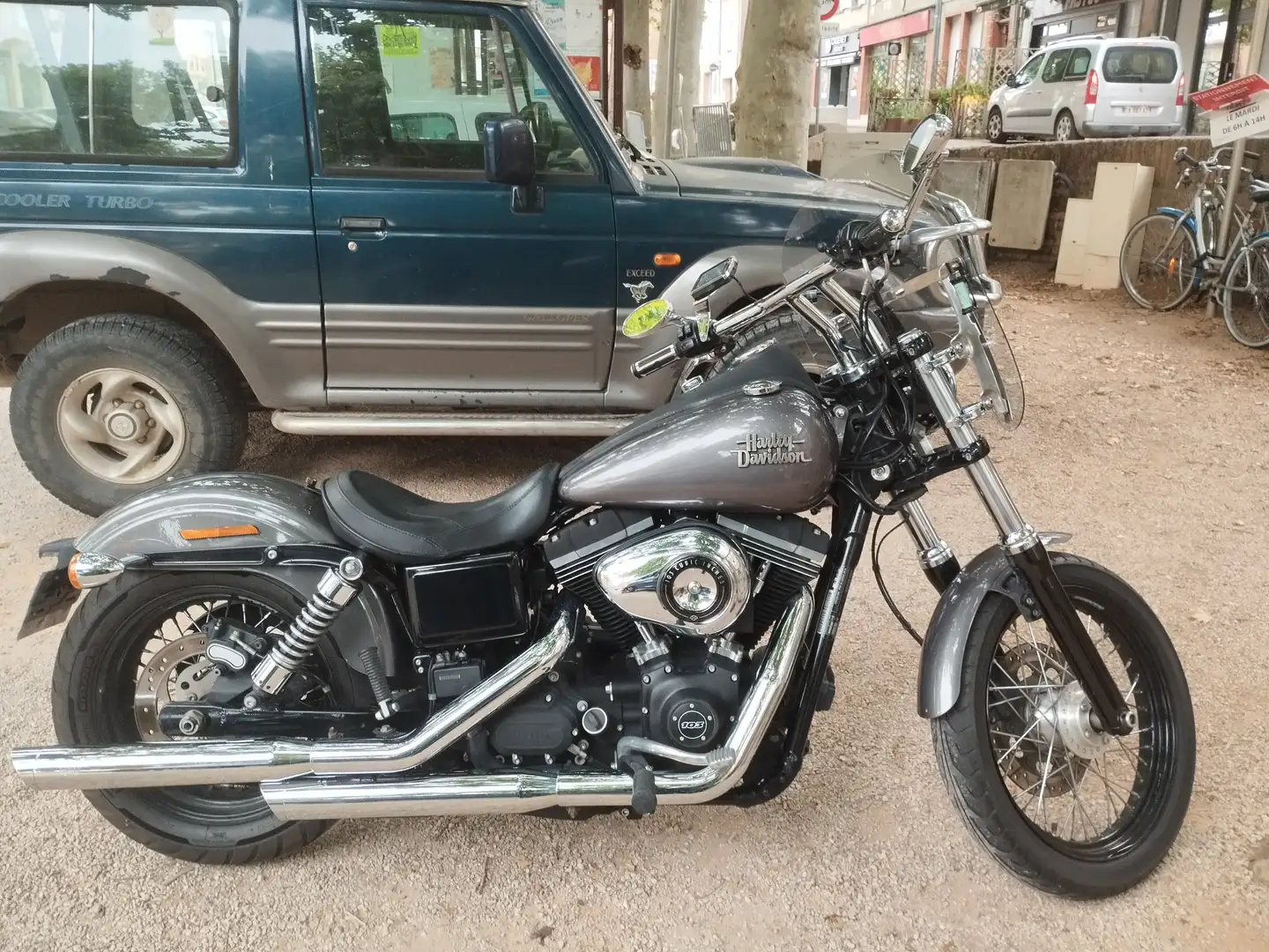 Harley-Davidson Dyna Street Bob Fxdb Gris - 1
