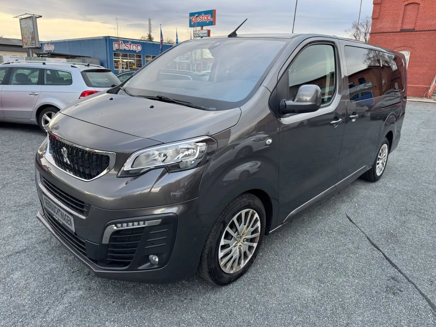 Peugeot Traveller Active L3 / Navi - Kamera - 8 Sitze Grau - 2
