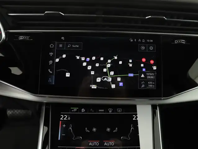 Audi Q7 view 14