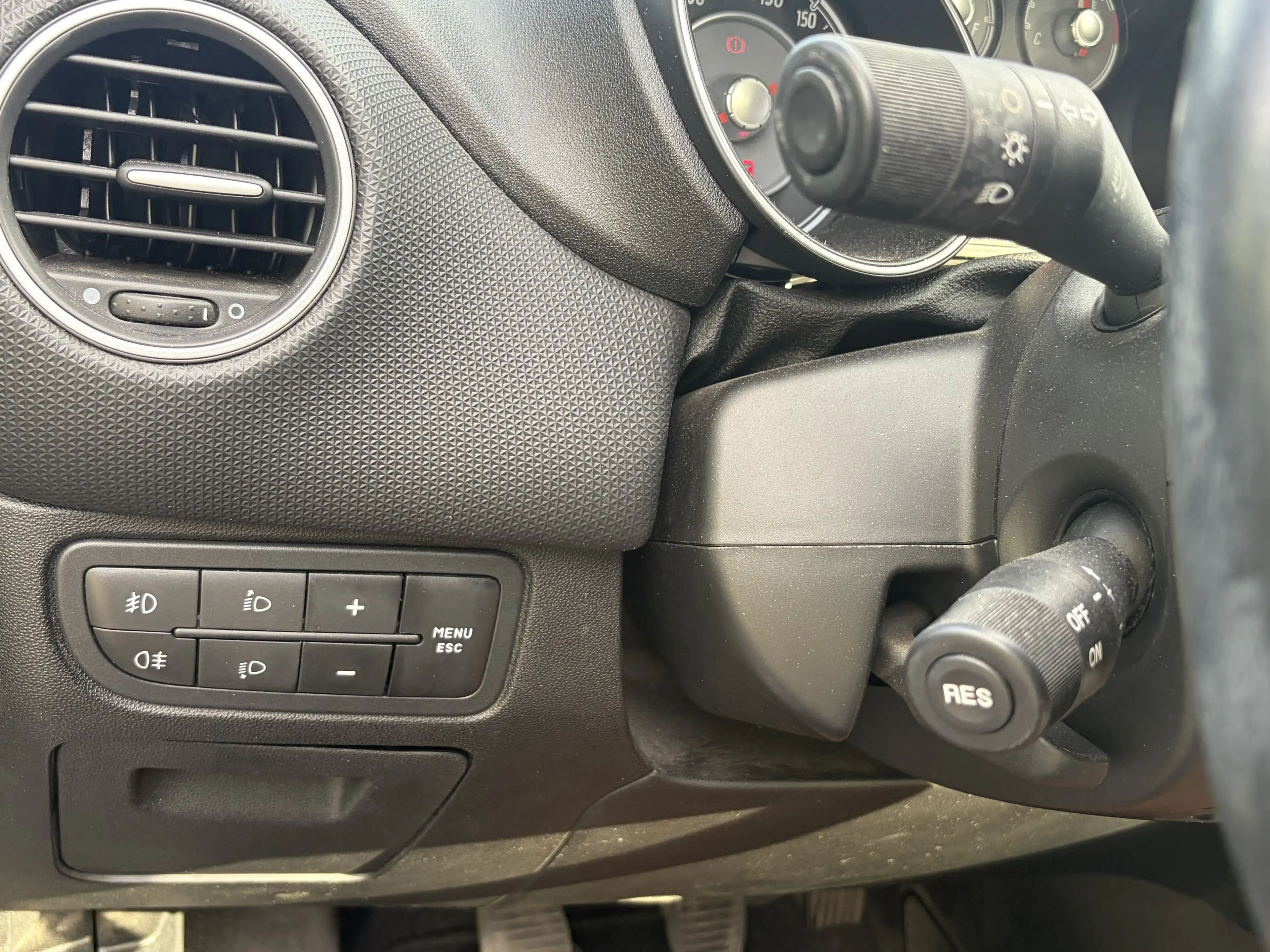 Fiat Punto Punto 1.2i SportlineEuro6b**AIRCO/JA17/PDC**1erPro — photo 15