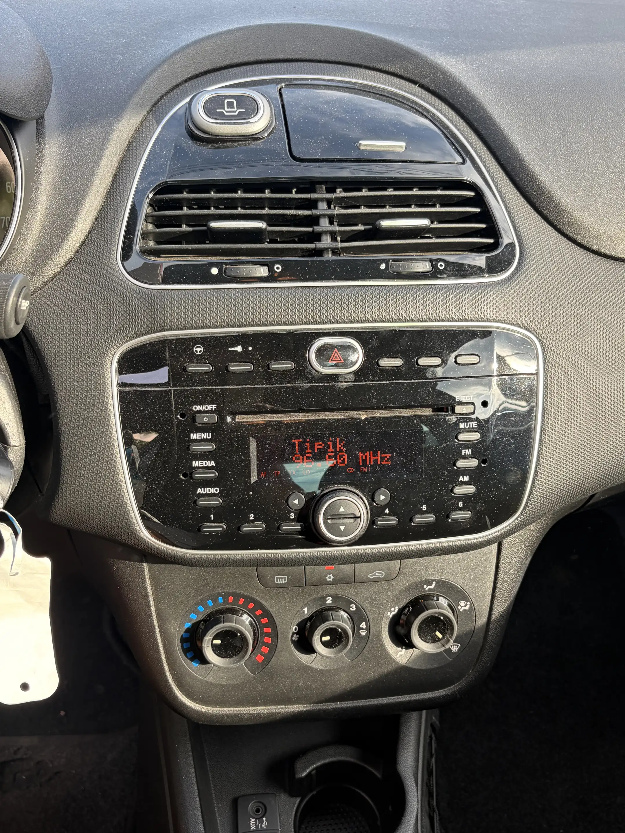 Fiat Punto Punto 1.2i SportlineEuro6b**AIRCO/JA17/PDC**1erPro — photo 12