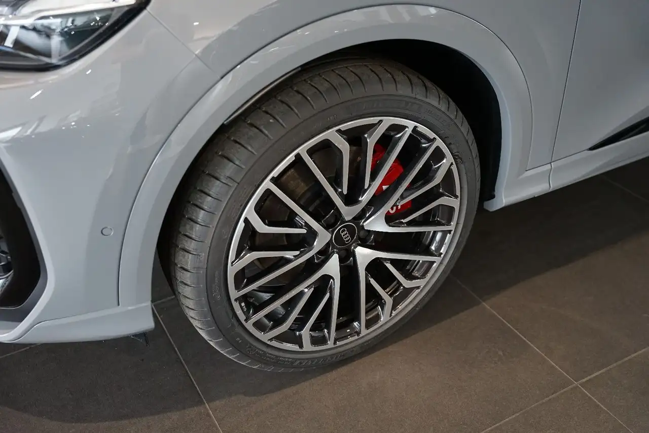 Audi SQ5 TFSI | Pano | Carbon | Tech pro | HuD | B&O 7