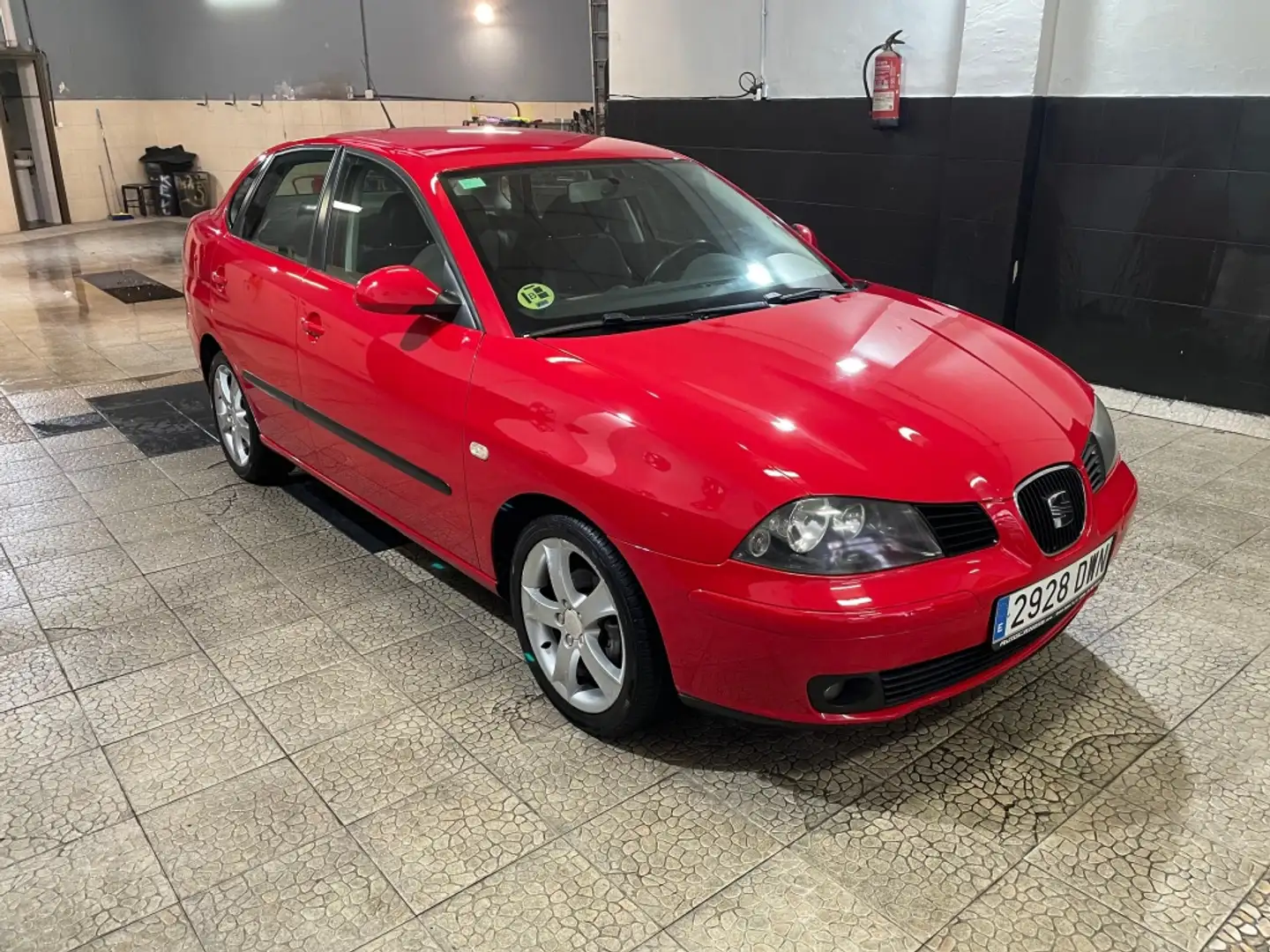 SEAT Cordoba 1.9TDI Sportrider Rojo - 2
