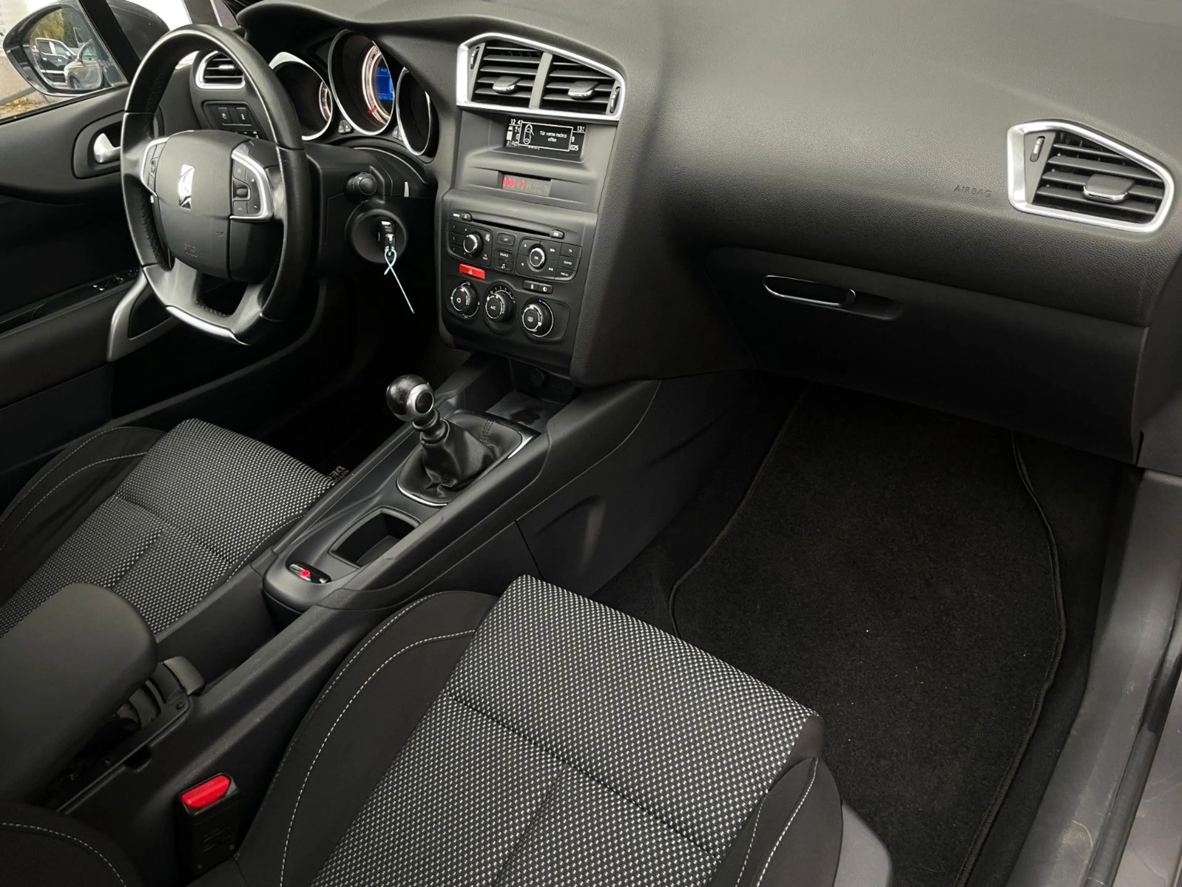 DS Automobiles DS 4 Basis PDC/Tempomat — photo 13