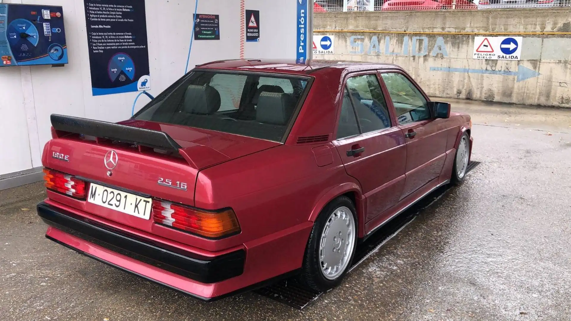 Mercedes-Benz 190 190E 2.5-16 Rojo - 2