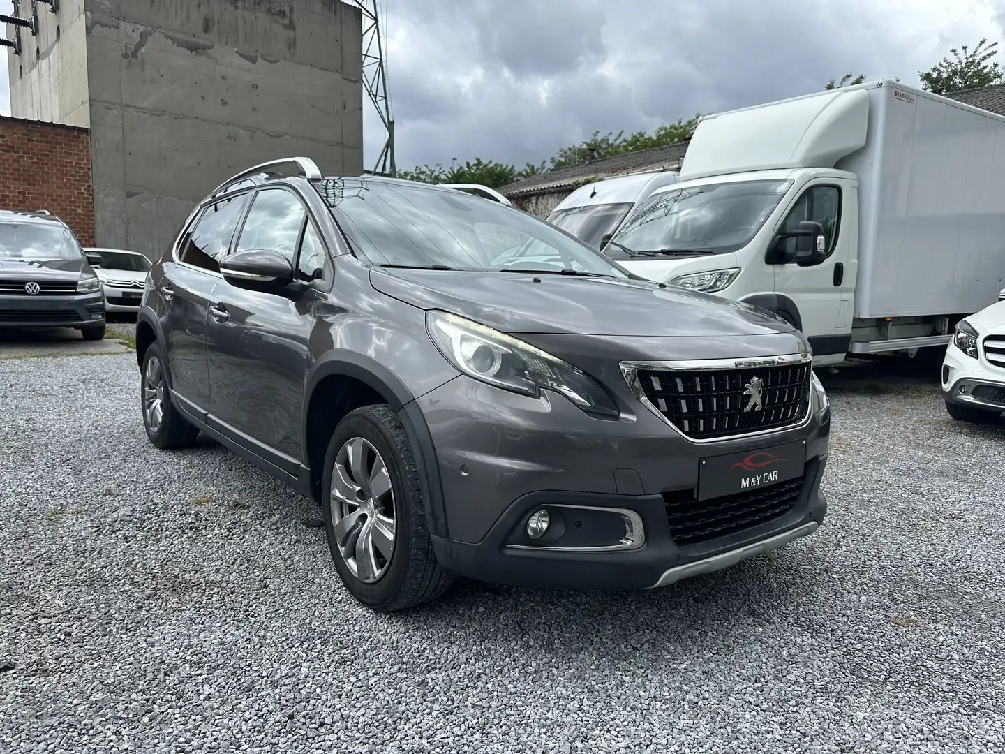 Peugeot 2008 1.2i. PRETE A IMMATRICULÉE !!! Grau - 1