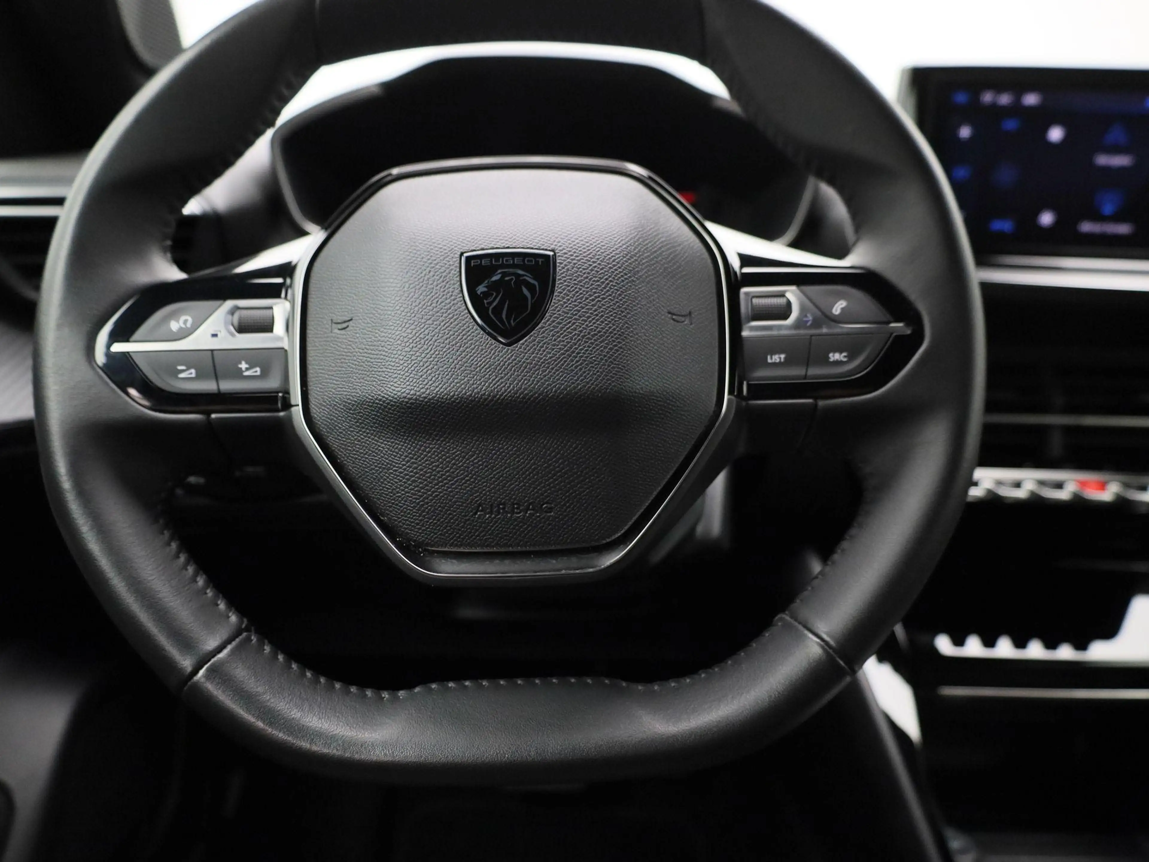 Peugeot e-2008 EV Allure 54 kWh | Automaat | Climate control | Vi — photo 7