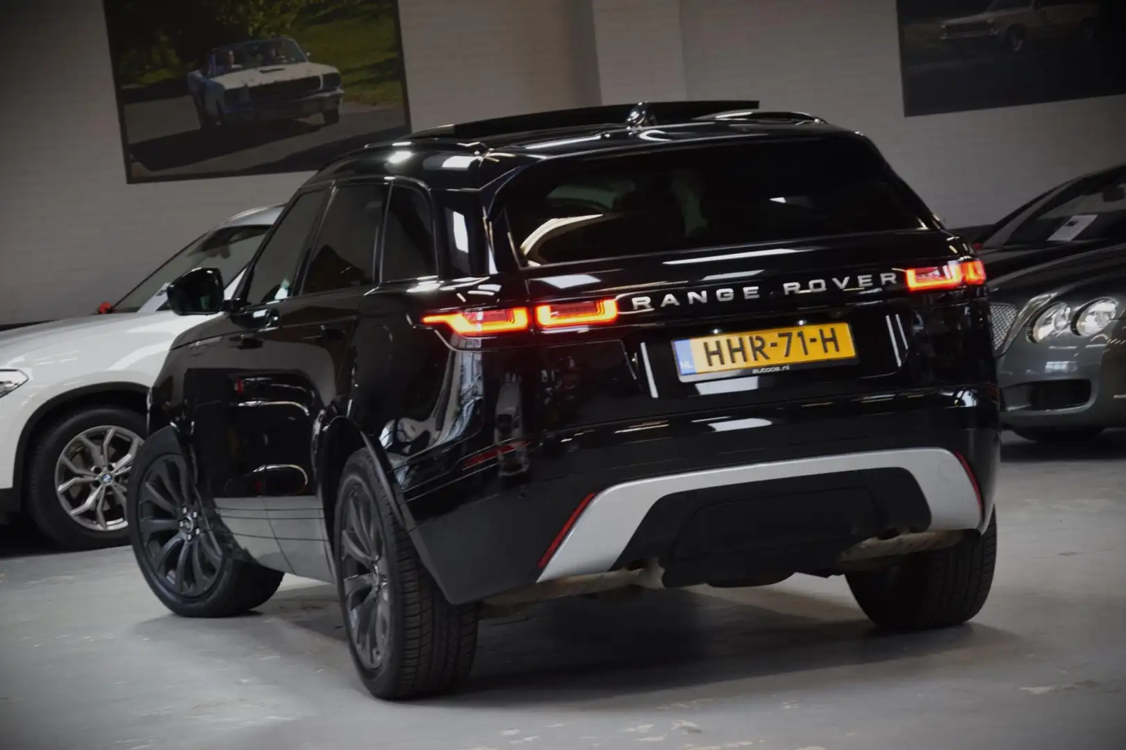 Land Rover Range Rover Velar 2.0 P400e R-Dynamic SE Panoramadak|Leder|Navi|301p Noir - 2