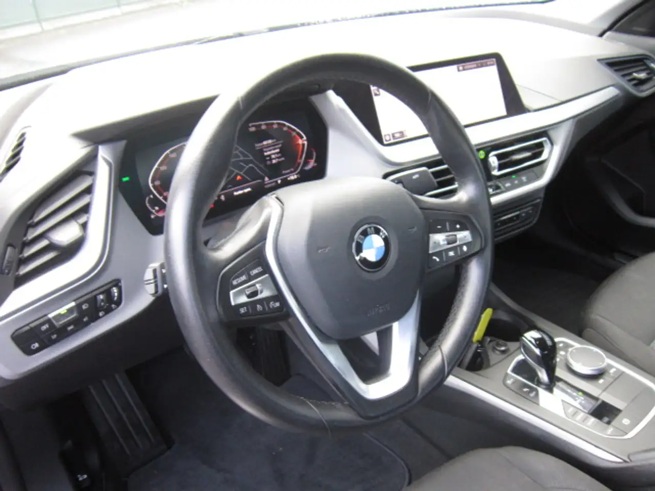 BMW 218 iA Gran Coupé PROF NAVI + 18" M-SPORTVELG + VIRT DASHBOARD + DAB, миниатюра 10