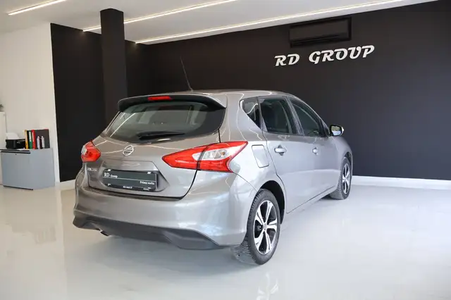 Nissan Pulsar view 6