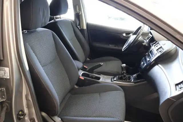 Nissan Pulsar view 12