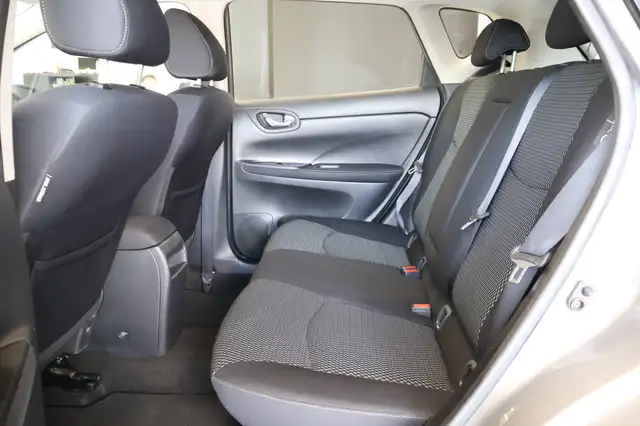 Nissan Pulsar view 10