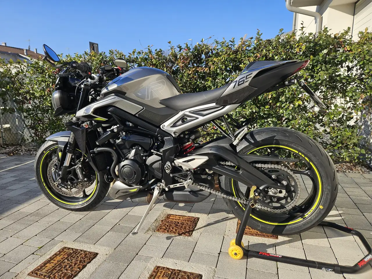 Triumph Street Triple 765