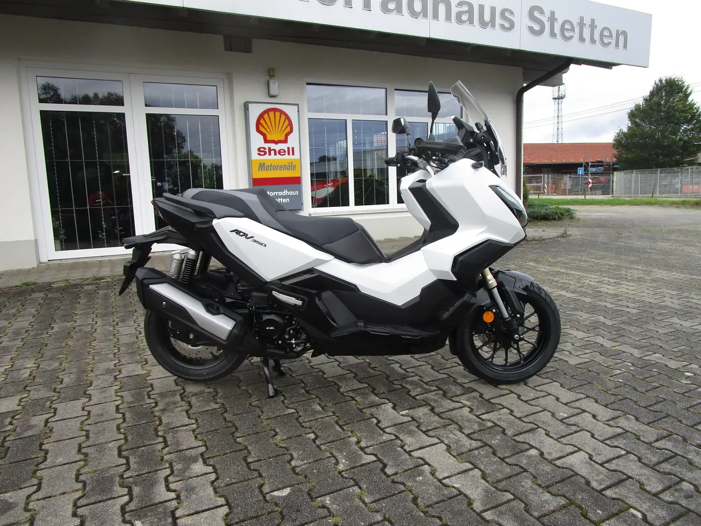Honda ADV 350 Alb - 1
