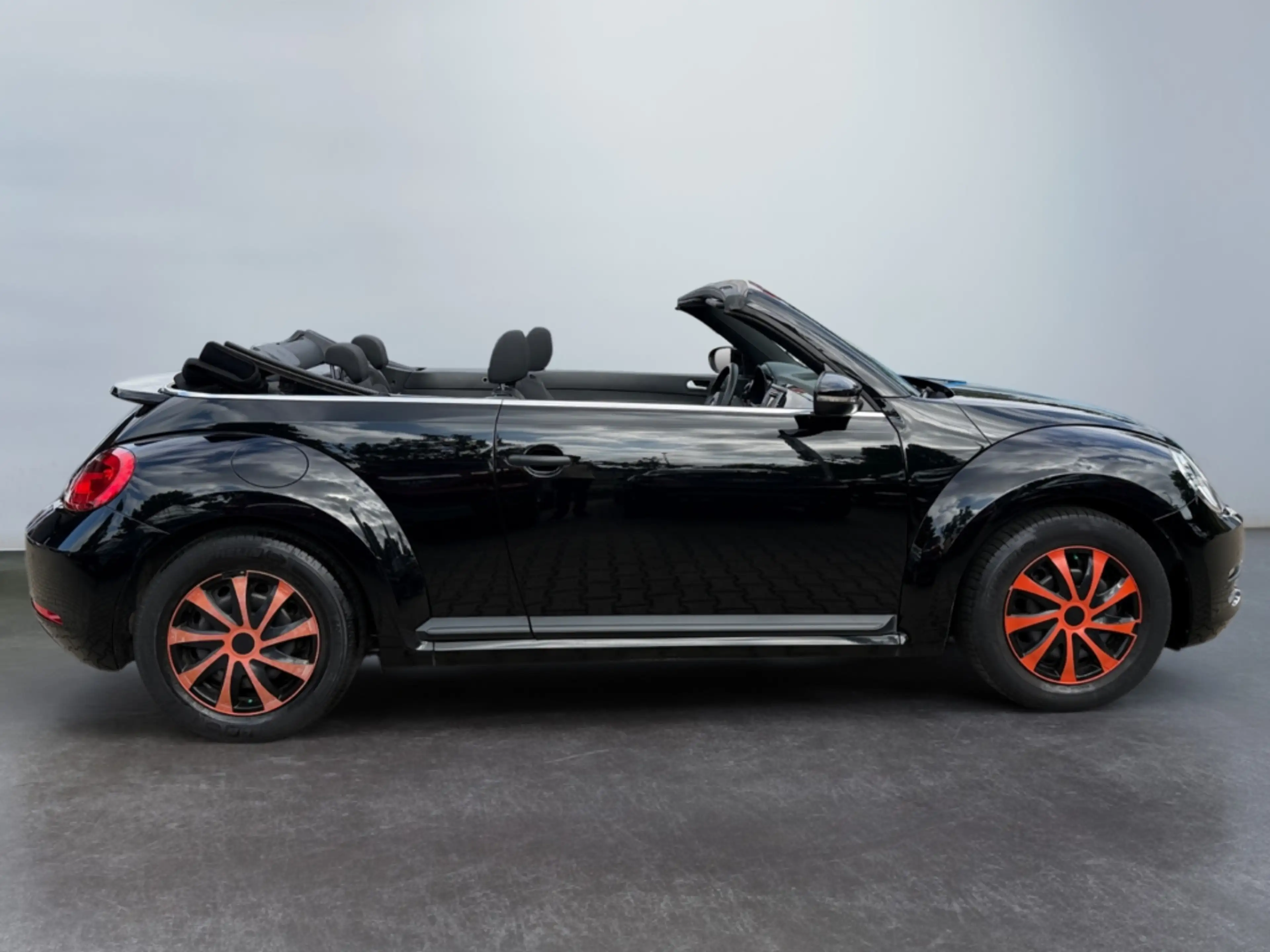 Volkswagen Beetle Cabrio 1.2 TSI BlueM *SHZ*PDC*Windschott* — photo 10