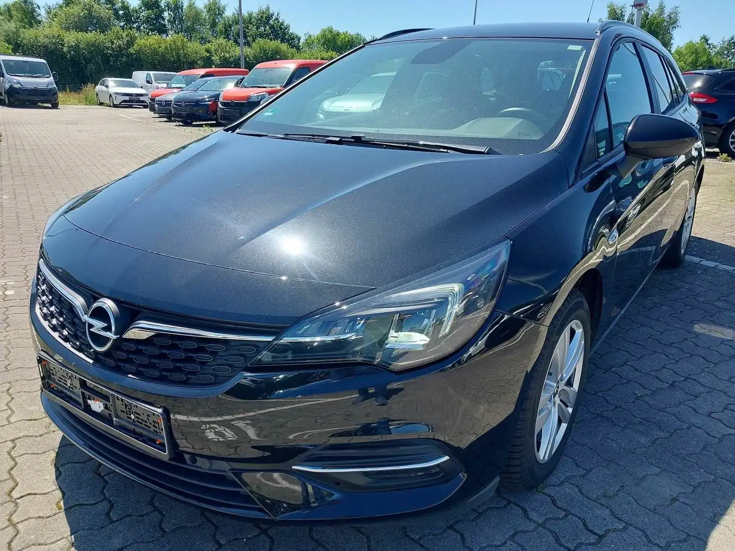 Opel Astra K Sports Tourer 1.5CDTI Edition AUTOMATIK Noir - 1