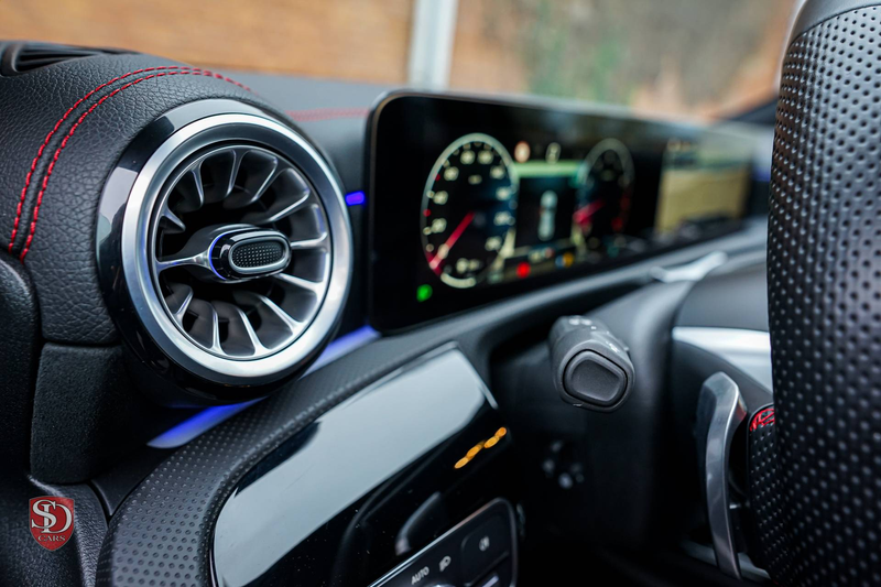 Mercedes-Benz CLA 180 AMG Line *Face lift*14.500km* — photo 5