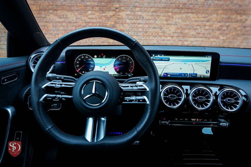 Mercedes-Benz CLA 180 AMG Line *Face lift*14.500km* — photo 2