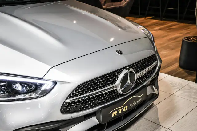 Mercedes-Benz C Class view 19