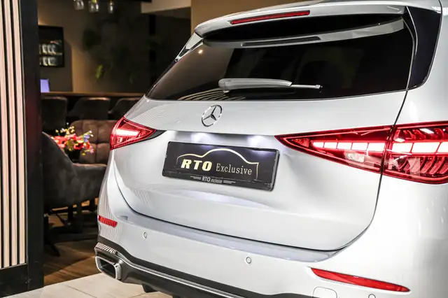 Mercedes-Benz C Class view 18