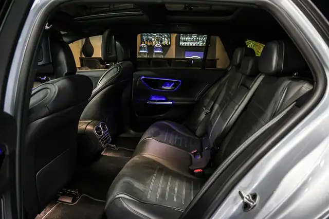 Mercedes-Benz C Class view 10