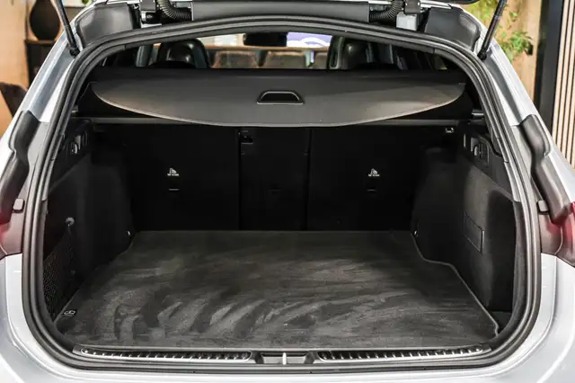 Mercedes-Benz C Class view 25