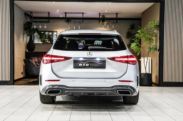 Mercedes-Benz C Class view 12