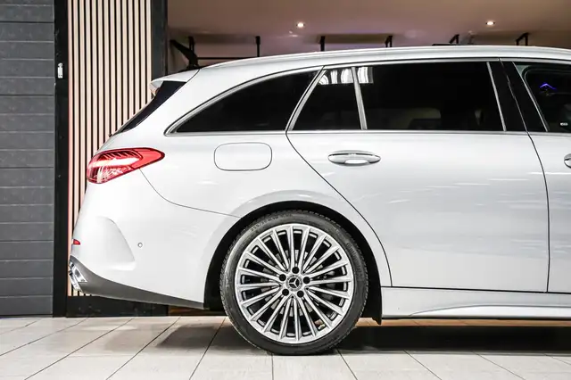 Mercedes-Benz C Class view 15