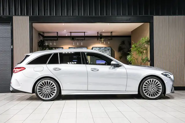 Mercedes-Benz C Class view 14