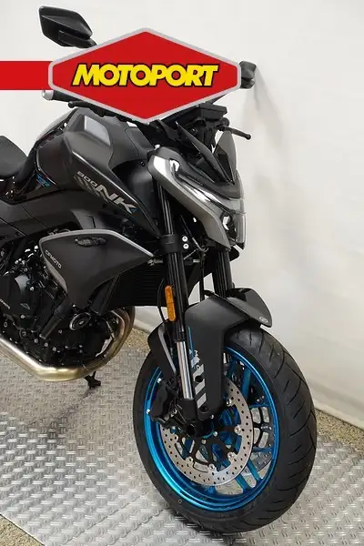 CFMOTO 800 NK - foto 2