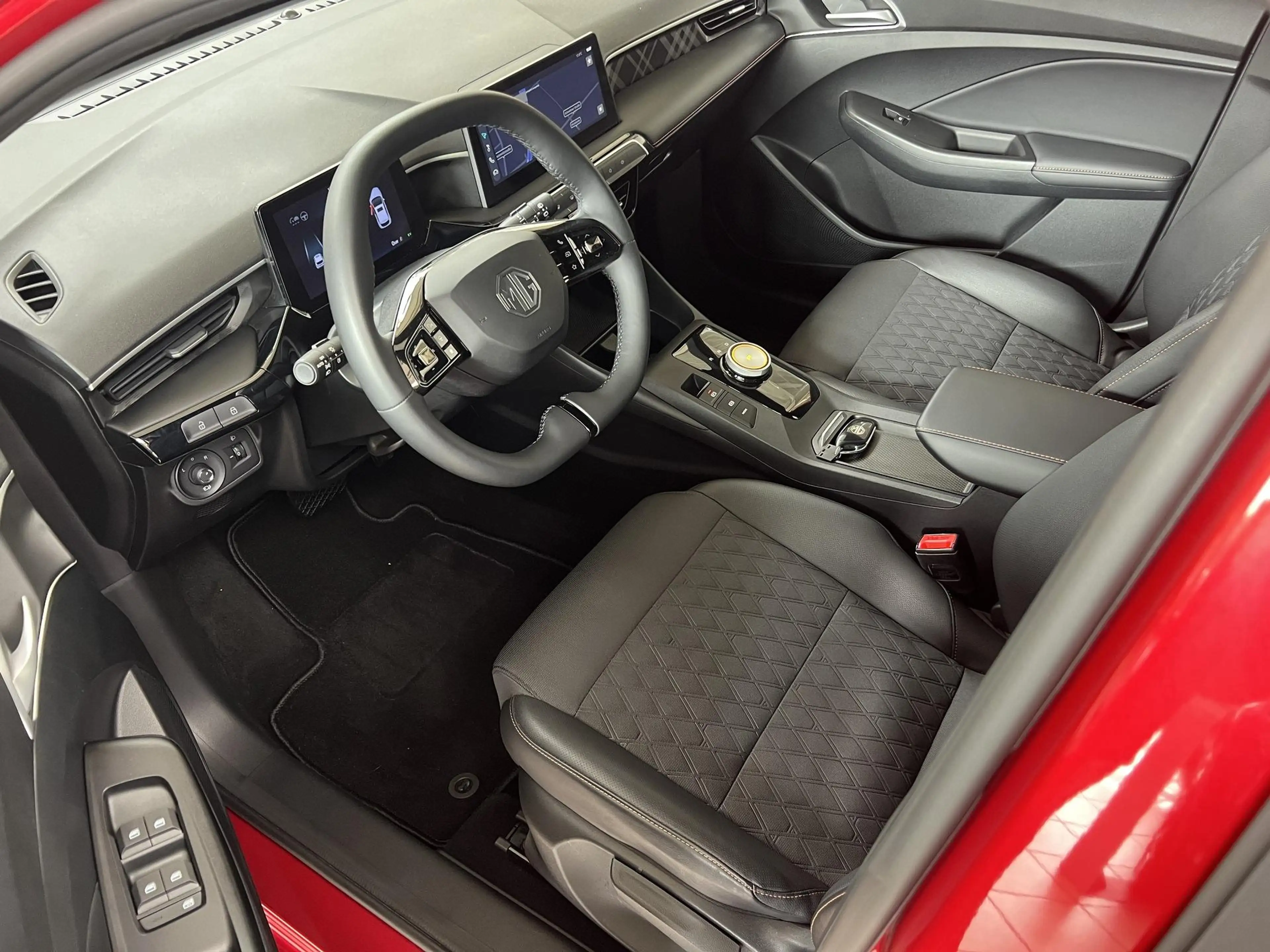 MG MG3 MG33 1,5 Hybrid Luyury/USB/AppleCarPlay/Klima — photo 11