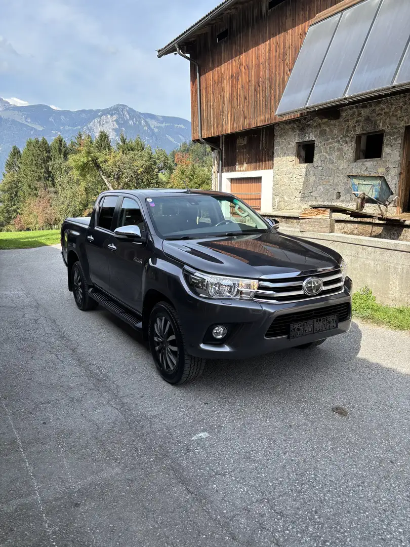 Toyota Hilux DK City 4x4 3,0 D-4D 170 Aut. Grau - 1