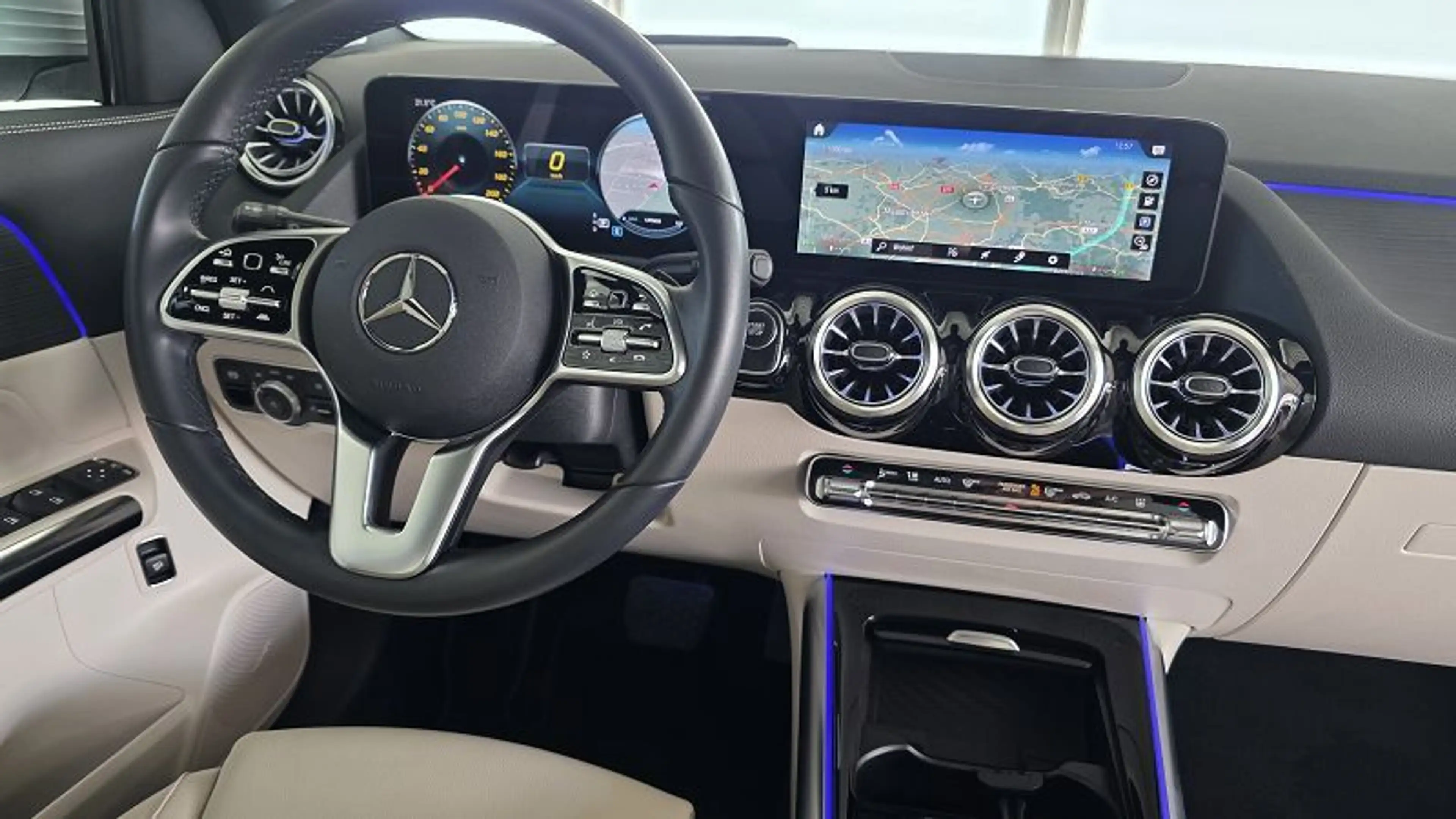 Mercedes-Benz EQA 250 Pan*LED*Nav*HuD*Kam+Park*DIS*SH*Spur*Tot — photo 11
