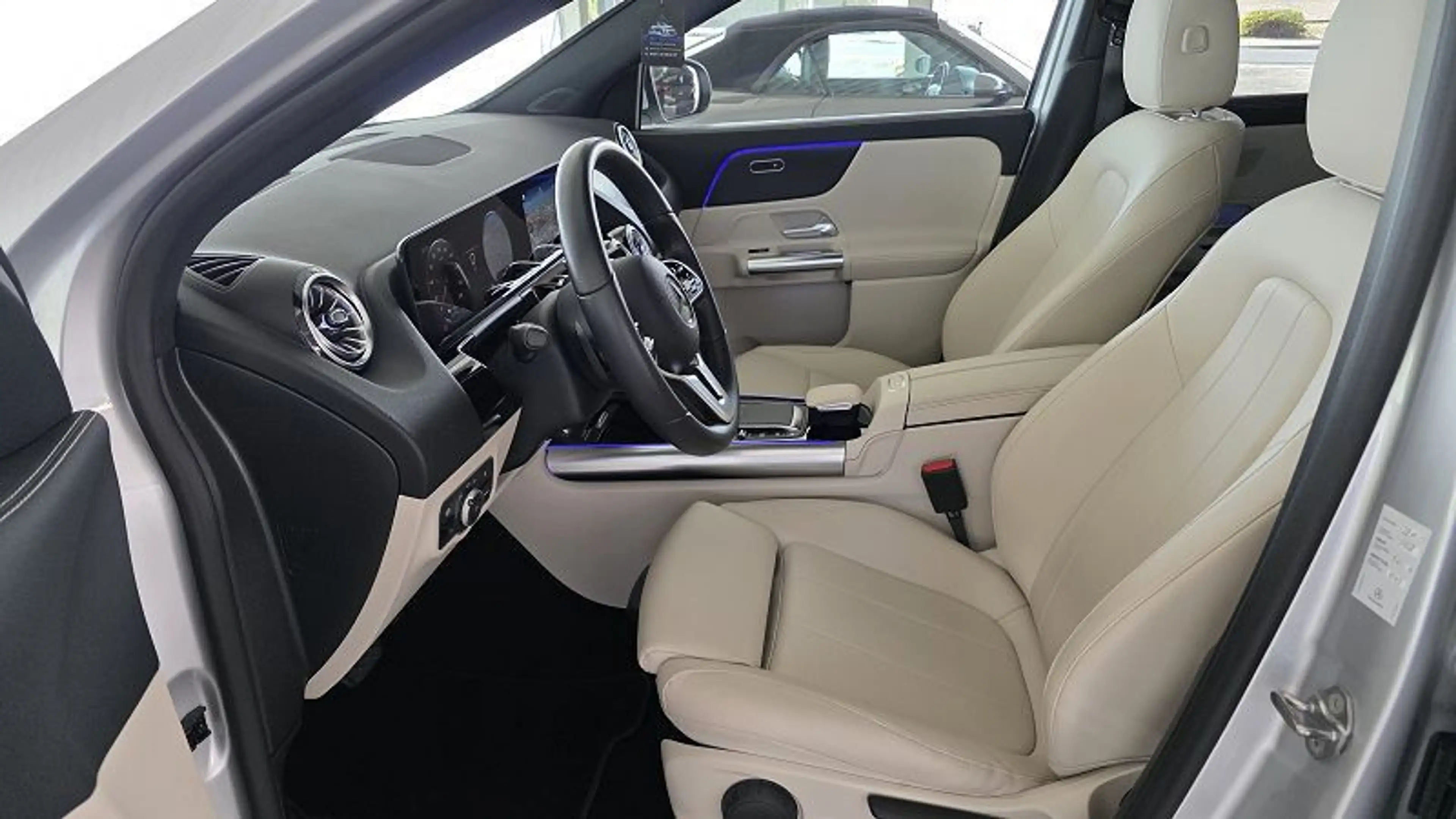 Mercedes-Benz EQA 250 Pan*LED*Nav*HuD*Kam+Park*DIS*SH*Spur*Tot — photo 9