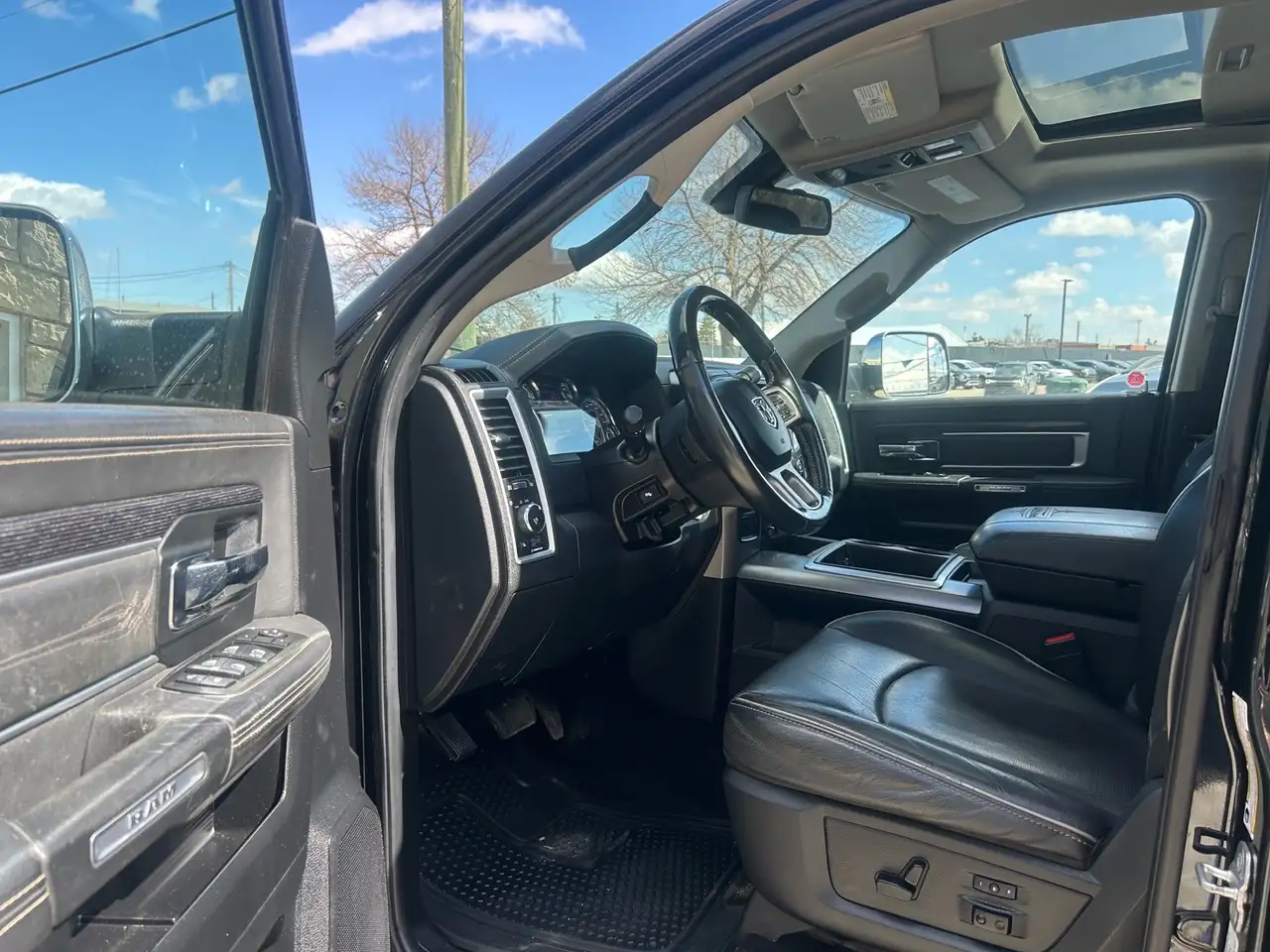 RAM 3500 снимка RAM 3500