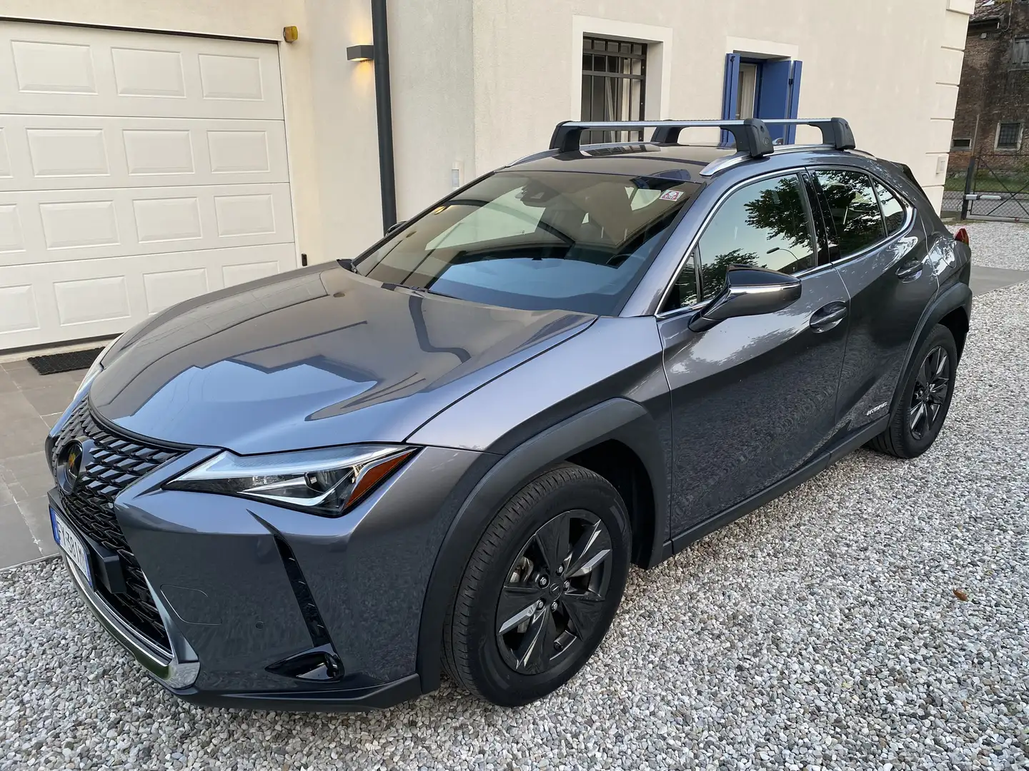 Lexus UX 250h Bussines - 1