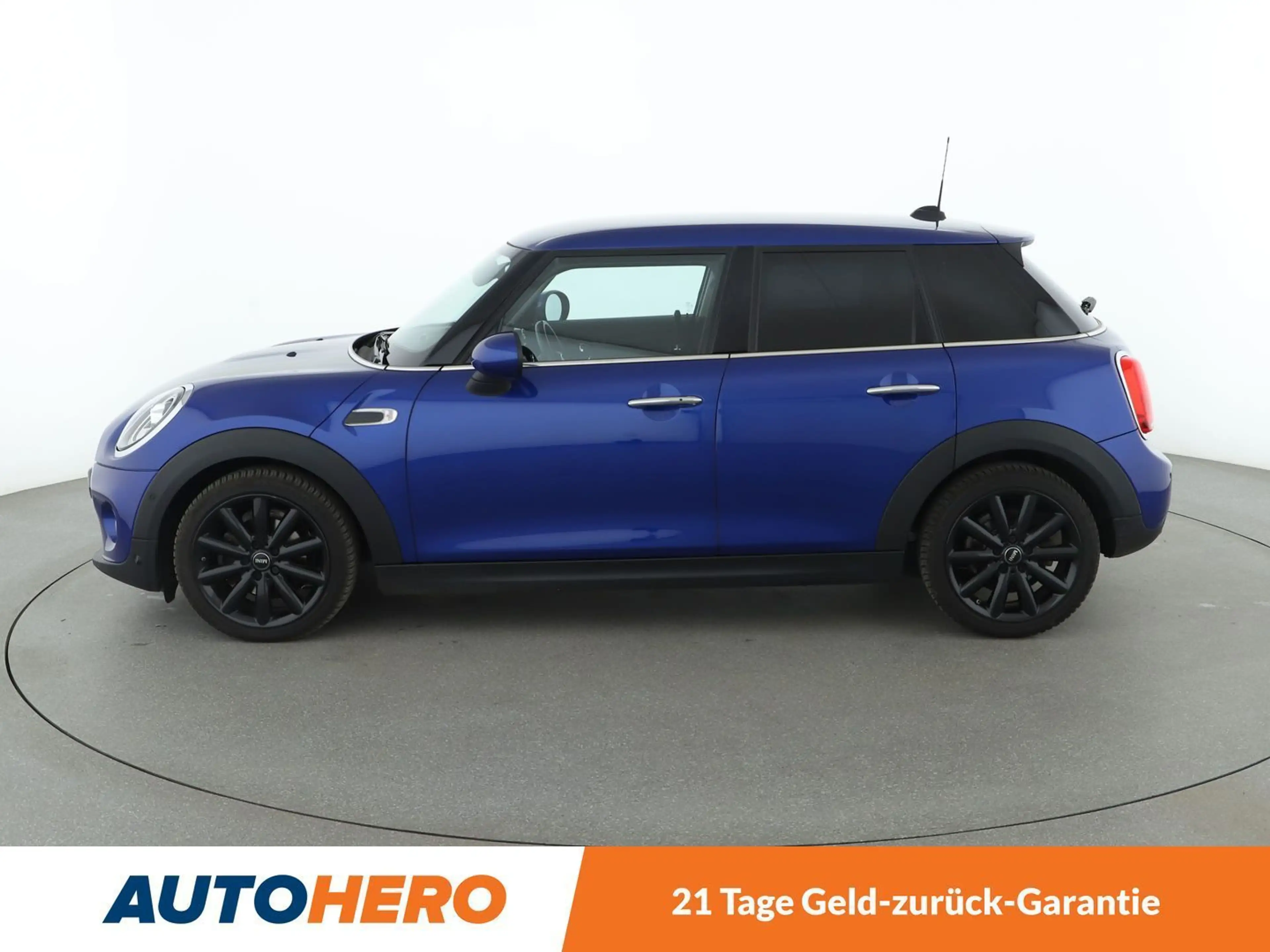 MINI Cooper D Cooper D*NAVI*TEMPO*CAM*PDC*SHZ*ALU* — photo 3