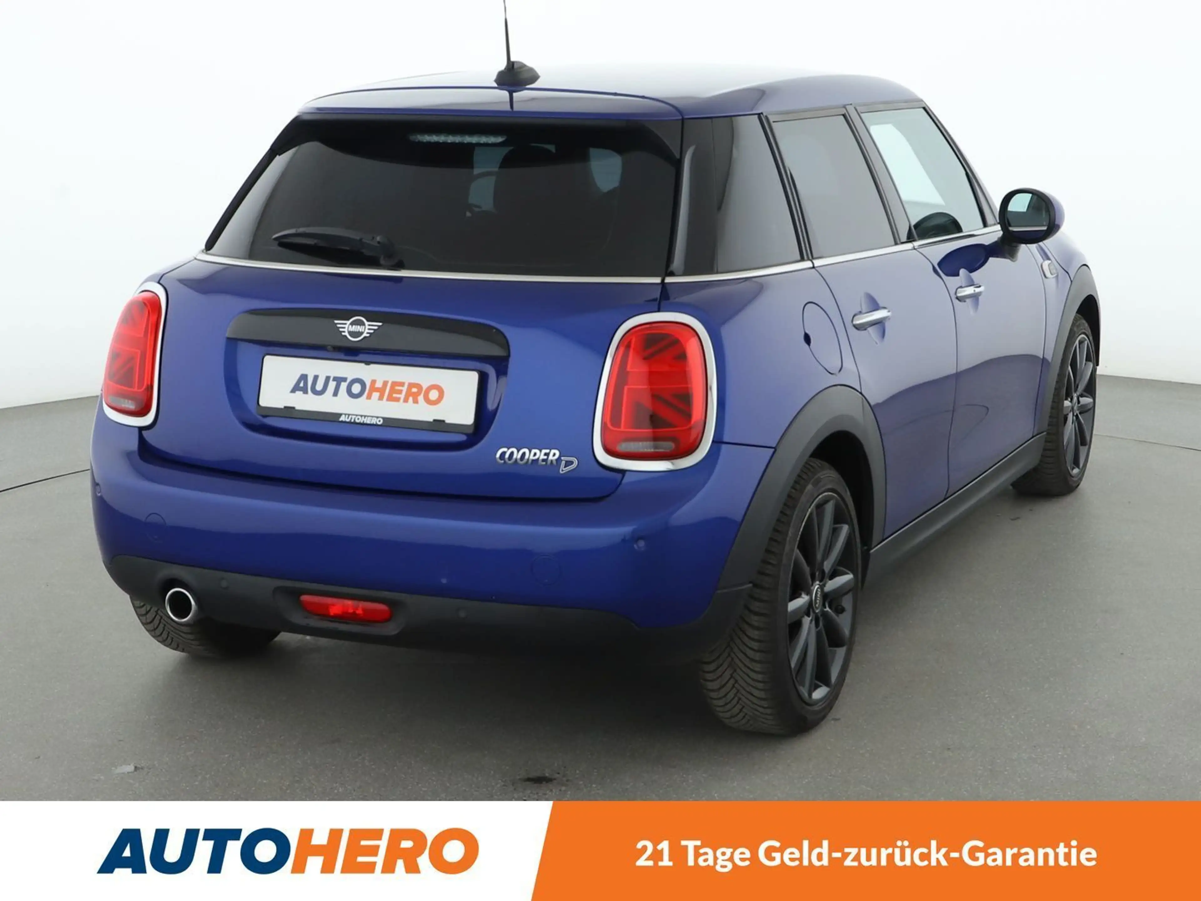 MINI Cooper D Cooper D*NAVI*TEMPO*CAM*PDC*SHZ*ALU* — photo 6