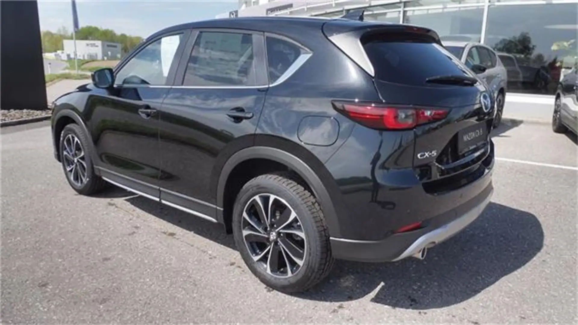 Mazda CX-5 2023 2.0L e-SKYACTIV G 165ps 6MT 2WD NEWGROUN Schwarz - 2