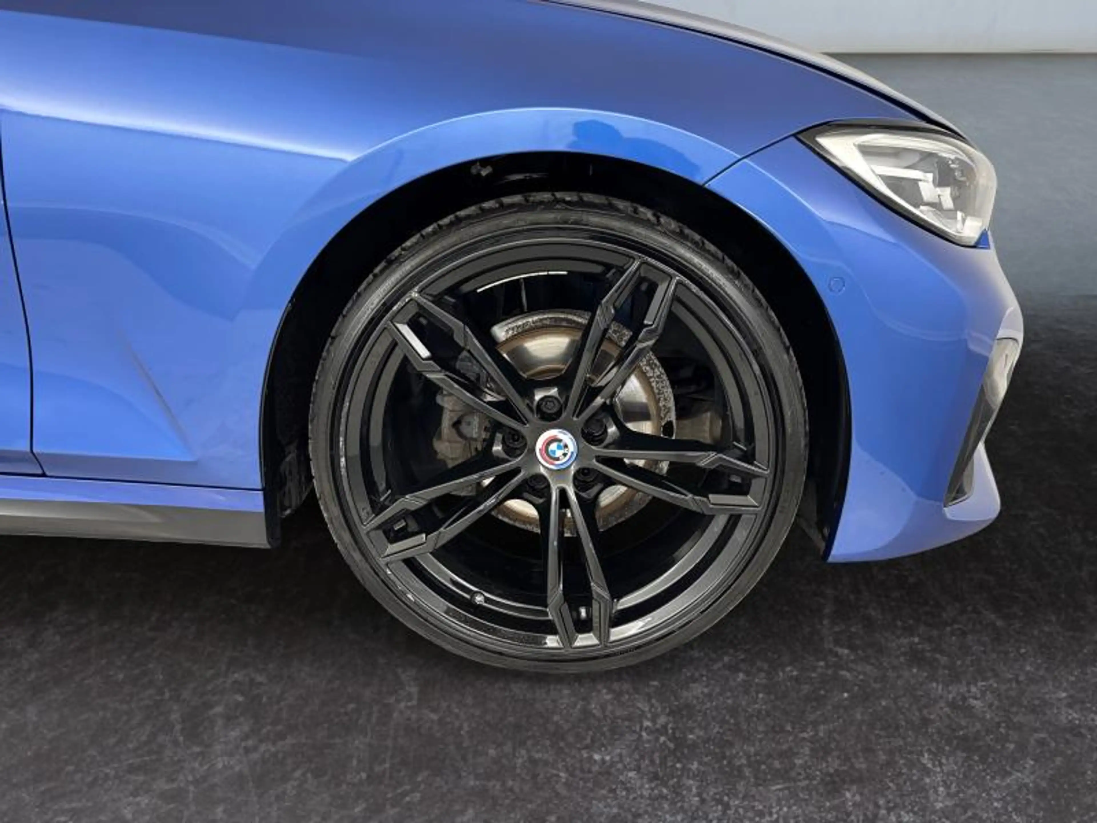 BMW 318 Pack M | 2.0 156CV | Boite auto | GPS | Caméra | — photo 9