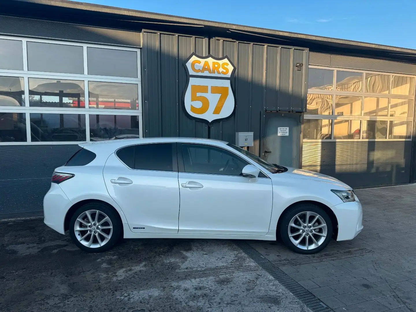 Lexus CT 200h +HYBRID+KAMERA Weiß - 2