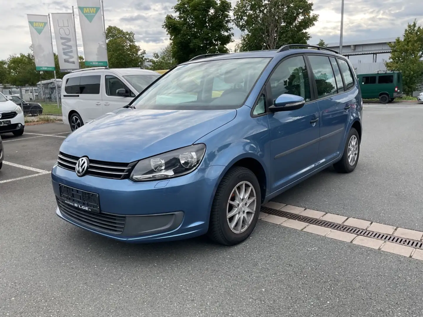 Volkswagen Touran Trendline 7 Sitze Aus 2. Hand Blau - 1