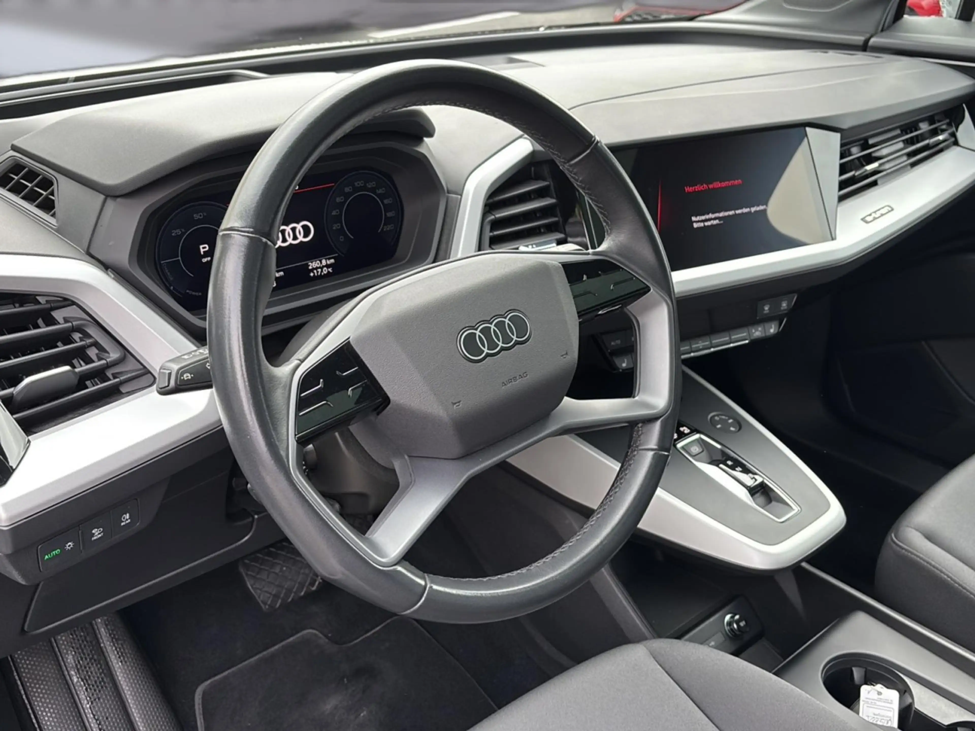 Audi Q4 e-tron Q4 40 e-tron Matrix Pano Head-up Kamera Standkli — photo 9