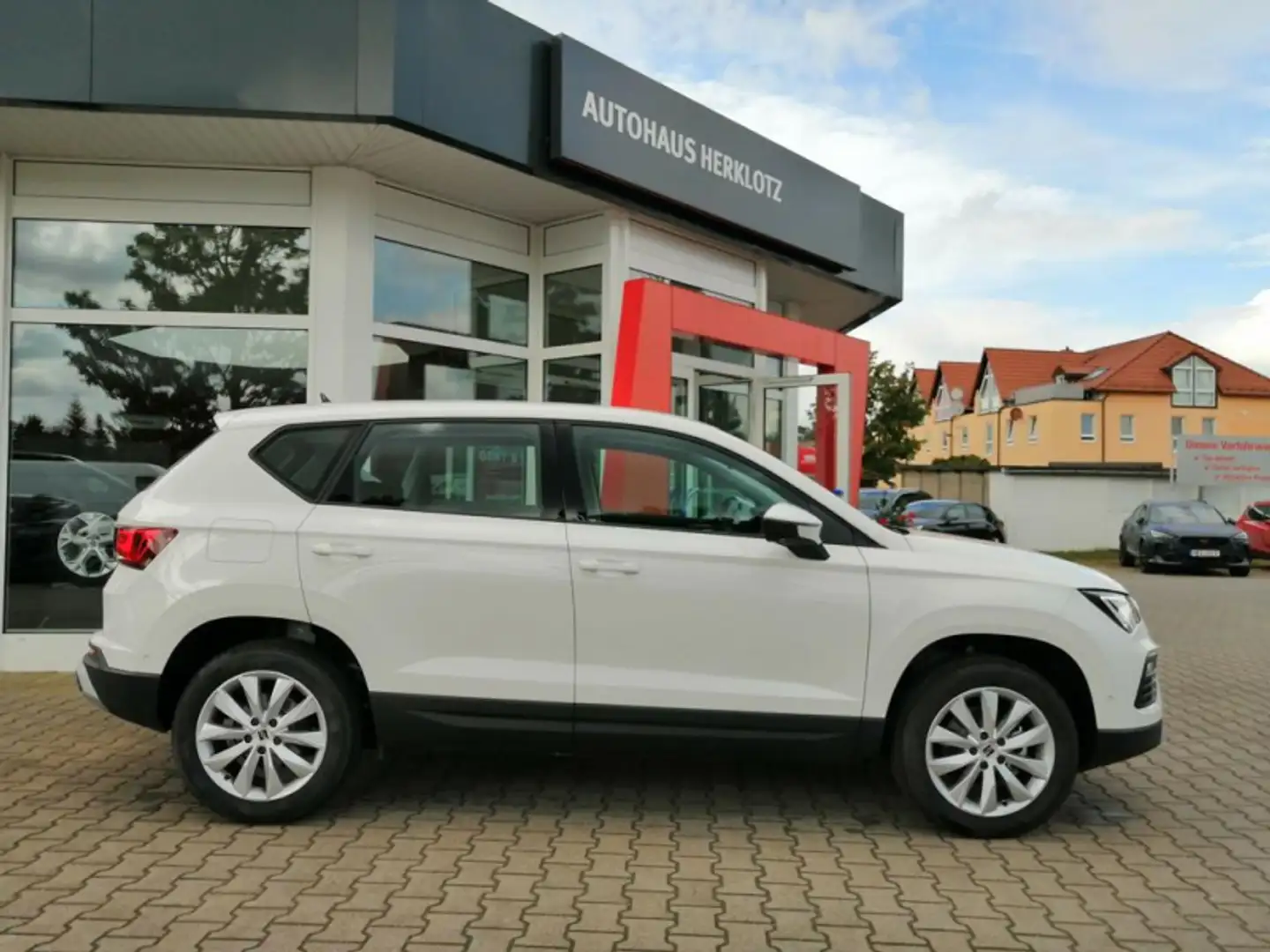 SEAT Ateca Ateca 1.5 TSI ACT Style DSG - AUTOMATIK 110 kW / 1 Weiß - 2