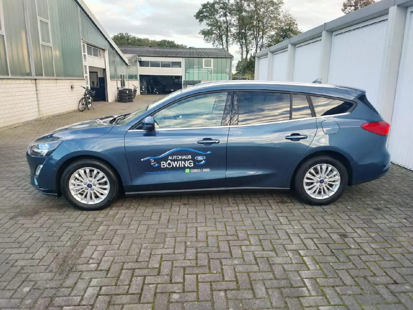 Ford Focus Focus 1.0 EcoBoost Hybrid Titanium S/S (EURo 6d) Blau - 2