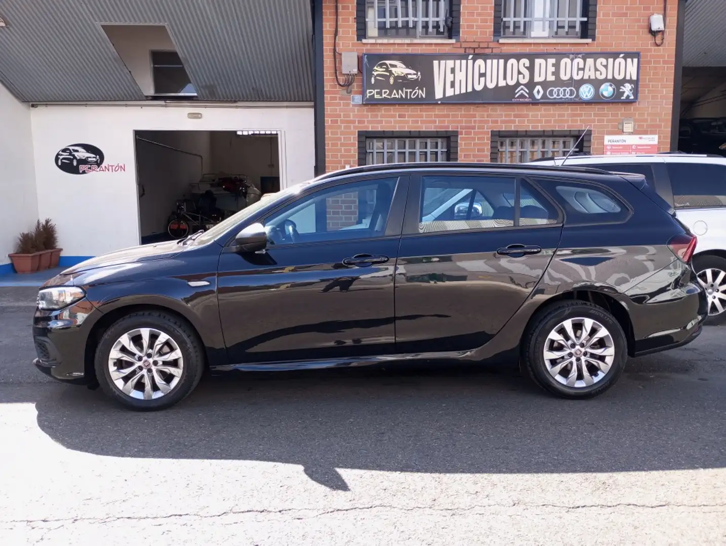 Fiat Tipo SW 1.4 T-Jet Gasolina/GLP Easy Negro - 1